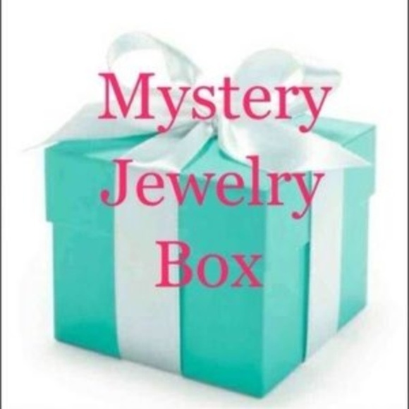 Mystery Box Jewelry 10 pcs. for only 75$ - Picture 1 of 4